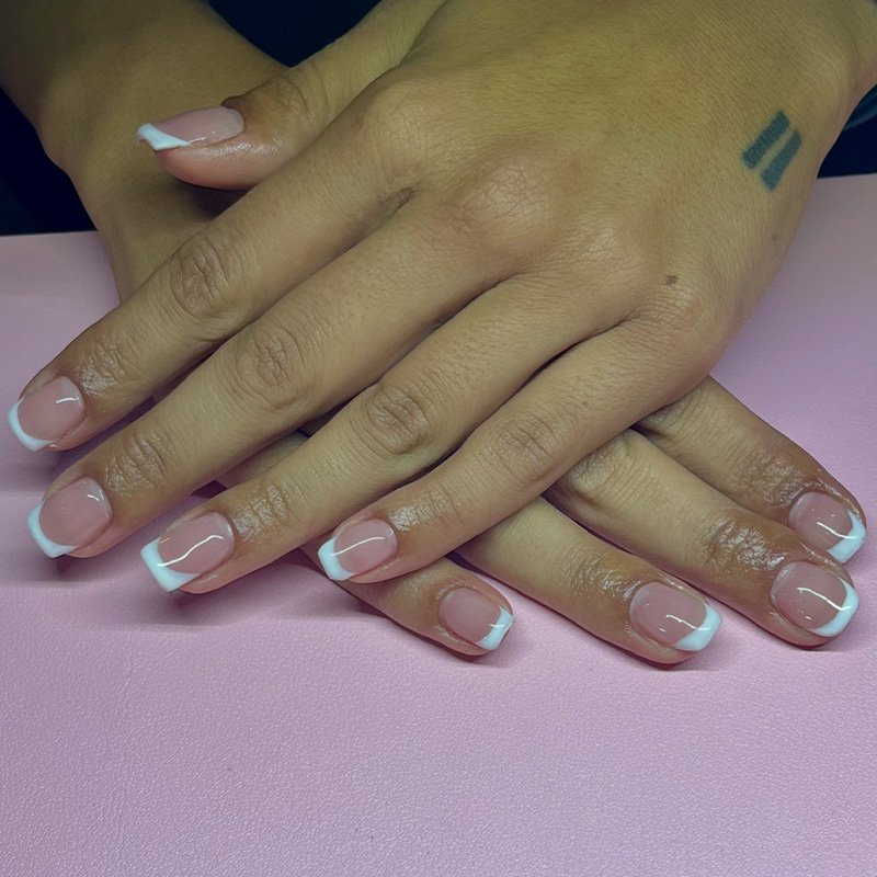 mix of press on style design and painted nail